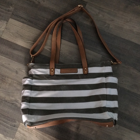 Aquilla White & Grey Striped Bag by White Elm in GUC - Picture 2 of 12
